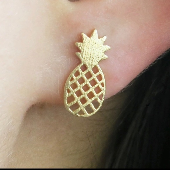 🍍 Gold Pineapple Earrings 🍍 simple cute - Picture 2 of 4